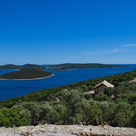 Glamping Tents And Mobile Homes Trasorka Veli Lošinj Zewnętrze zdjęcie