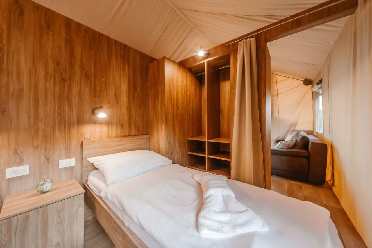 Glamping Tents And Mobile Homes Trasorka Veli Lošinj Zewnętrze zdjęcie